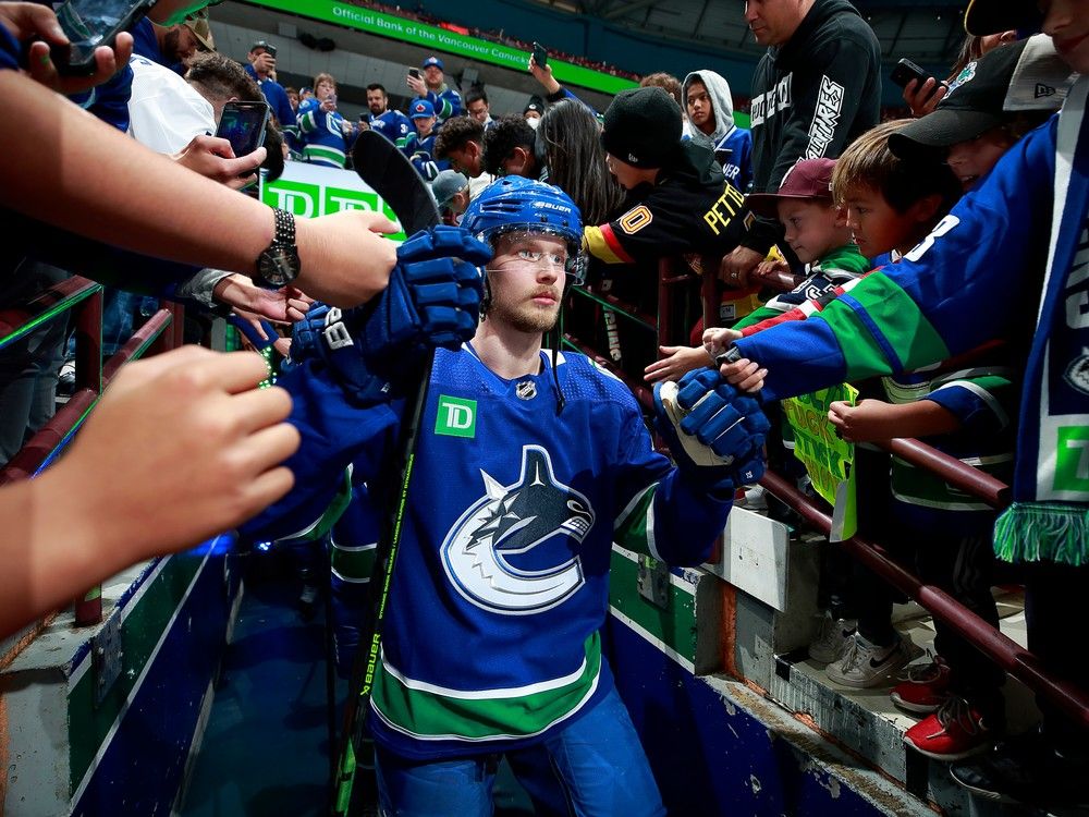 Canucks: Every jersey in franchise history from worst to best - Page 3