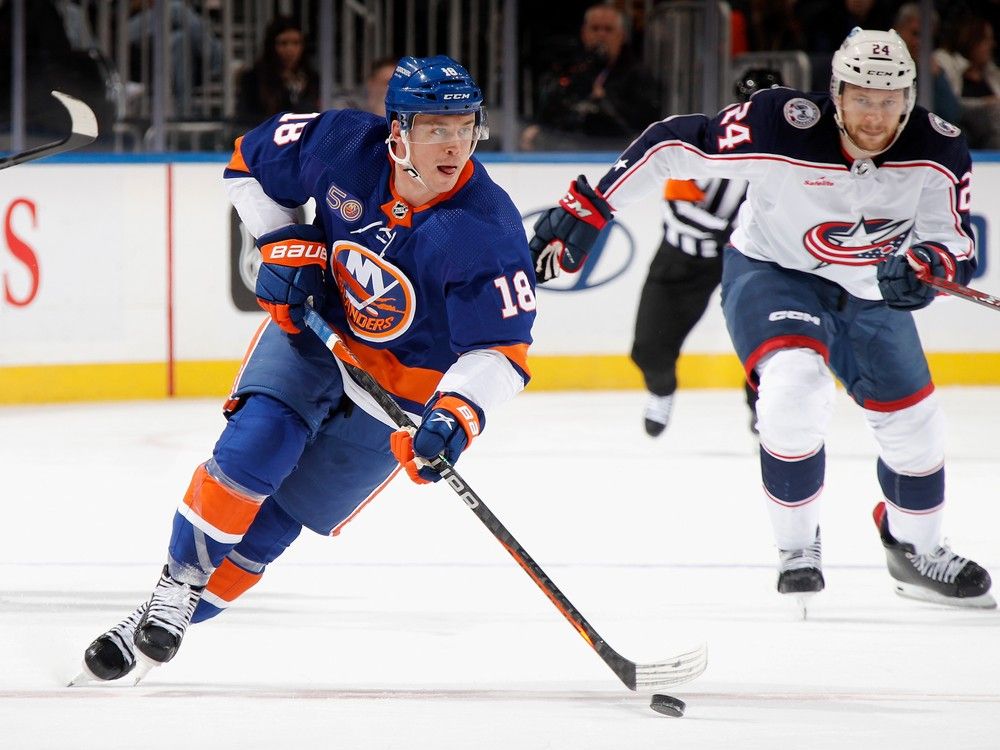 NHL: Canucks trade Bo Horvat to Islanders in blockbuster deal