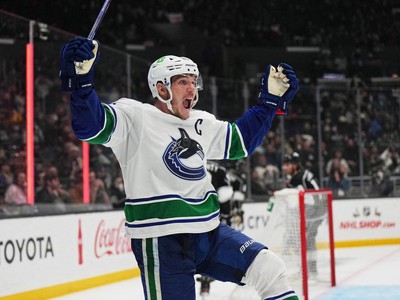 Bo Horvat, Elias Pettersson ready for 'last ride' together at NHL all-star  game - Oak Bay News