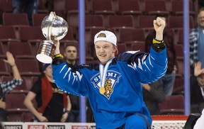 canucks toni utunen