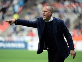 Head coach Gio Savarese.