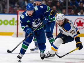 Pettersson's 3-point night powers Canucks to convincing victory