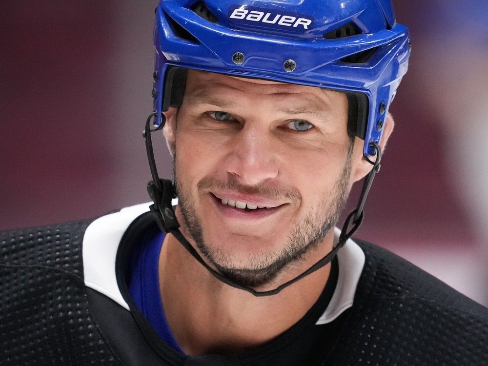 Canucks this week: Robot referees, real coaches and punchable faces