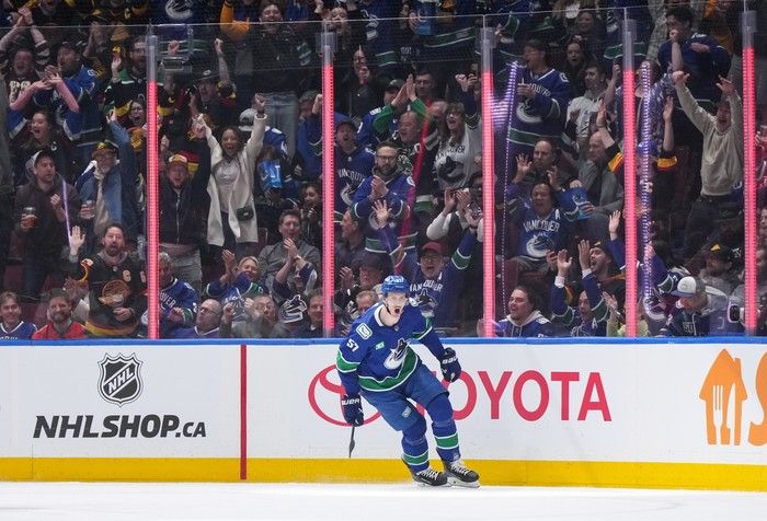 canucks news tyler myers