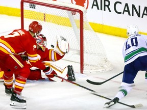 canucks vs flames