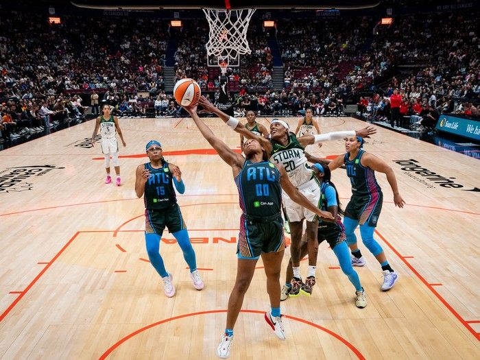 Seattle Storm 80, Atlanta Dream, 78: Sellout Vancouver game a milestone for flourishing WNBA