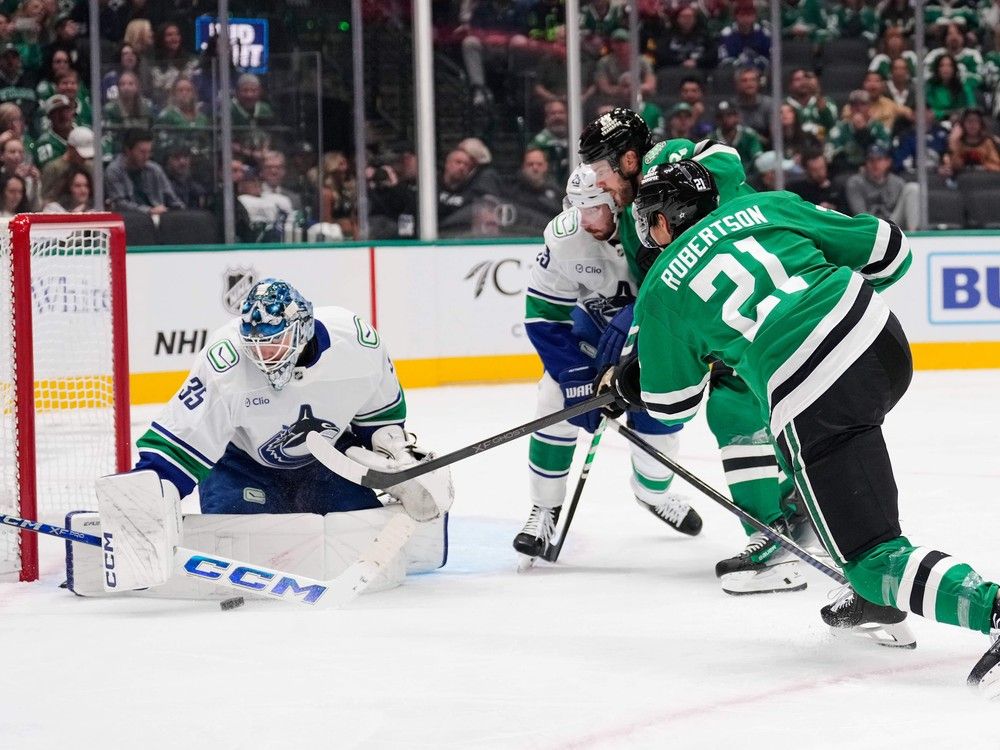 Canucks Live: Lankinen starts | Trade sniffing | Can the Canucks beat the slumping Blues?