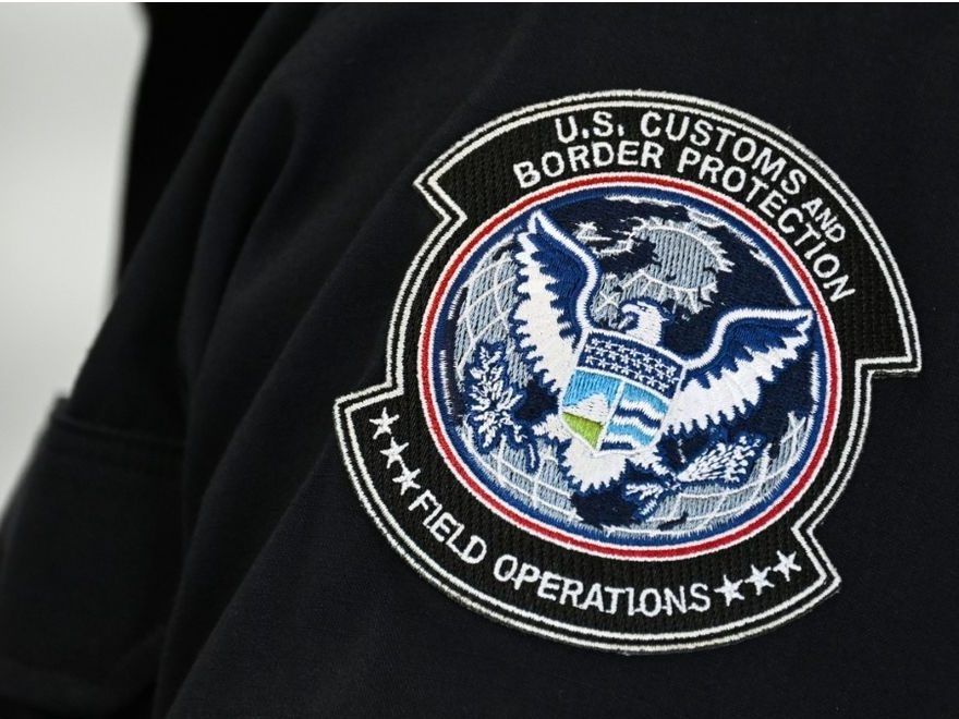 U.S. plans to order foreign tourists to disclose social media histories