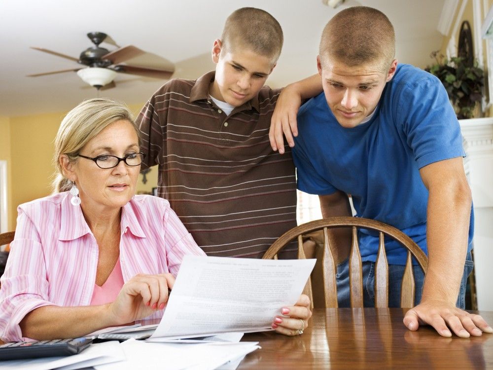 Want to make more family time despite financial drawbacks? Here’s how to navigate that choice