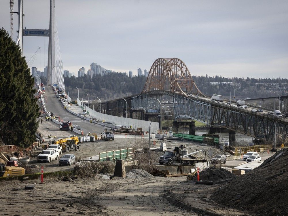 The closure is needed to facilitate work to connect the new replacement bridge to existing road networks in Surrey and New Westminster.