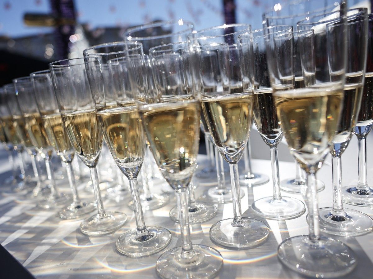Wine Guy: 3 bubbly choices to toast Mother’s Day