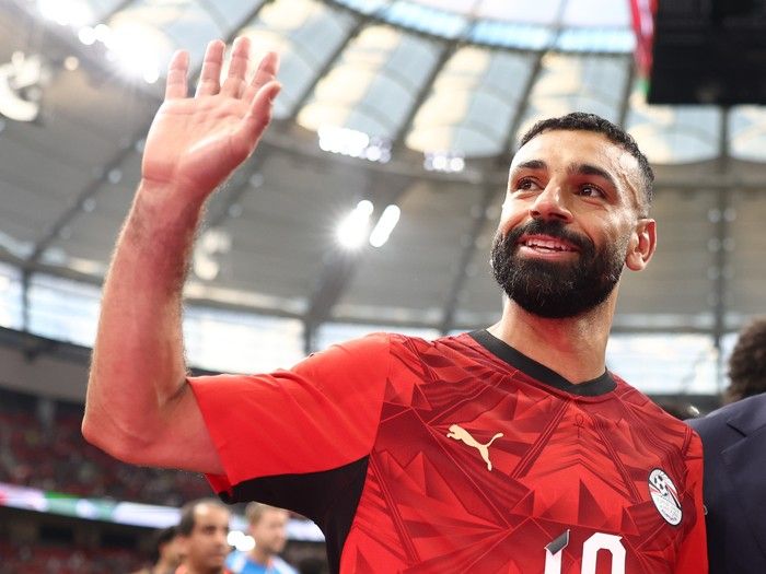 Mohamed Salah #10 of Egypt applauds fans after the 3-1 win during the FIFA World Cup 2026 Group G match between New Zealand and Egypt at BC Place Vancouver on June 21, 2026 in Vancouver, British Columbia.