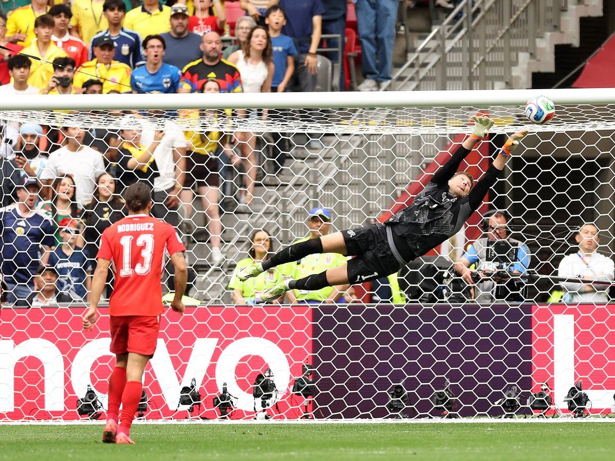 VANCOUVER, CANADA - JULY 07: Gregor Kobel #1 of Switzerland makes a save a shot taken by Gustavo Puerta #14 of Colombia during the FIFA World Cup 2026 Round of 16 match between Switzerland and Colombia at BC Place Vancouver on July 07, 2026 in Vancouver, British Columbia, Canada.
