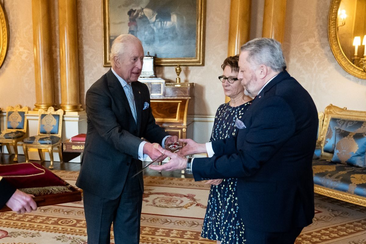 Senate Speaker drops nearly $900K on world travel: Canadian Taxpayers Federation