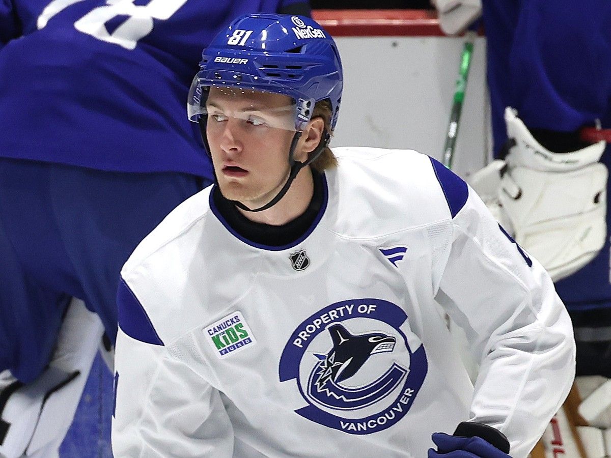 Canucks: Big Brooks Rogowski 'an absolute force' at world junior showcase