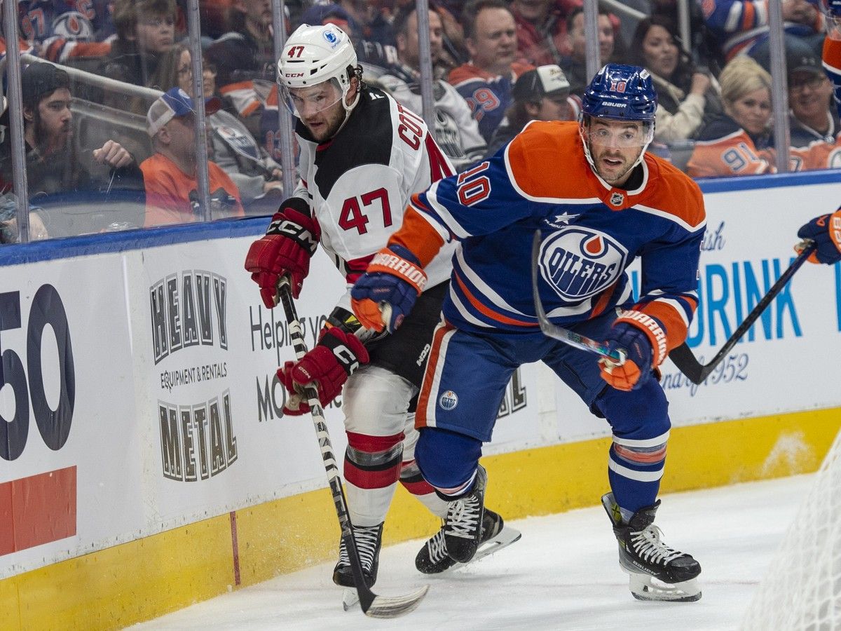 Canucks: Will newcomer Paul Cotter continue his dressing room DJ duties?