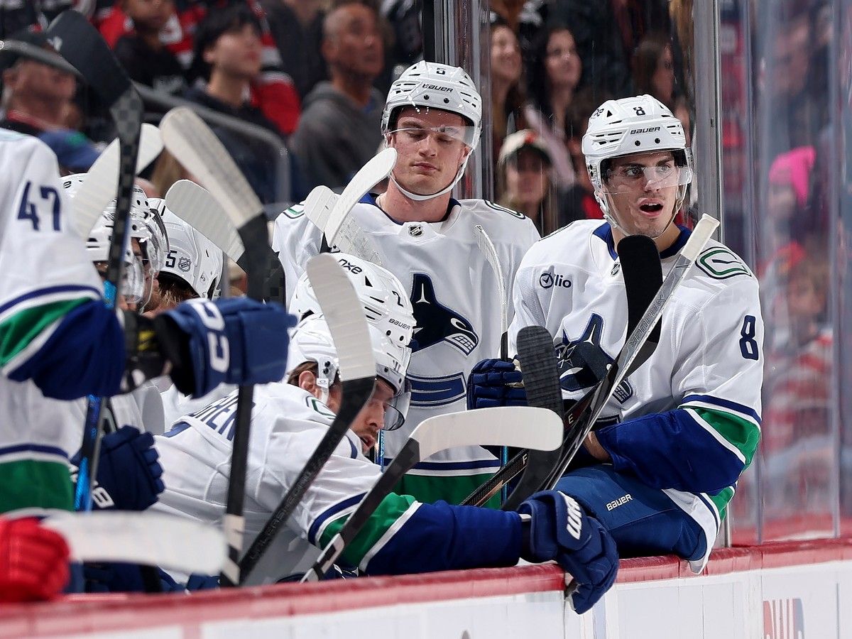 The Canucks can't put anything together and are facing a heavyweight every night now, it seems. They've got to beat Detroit