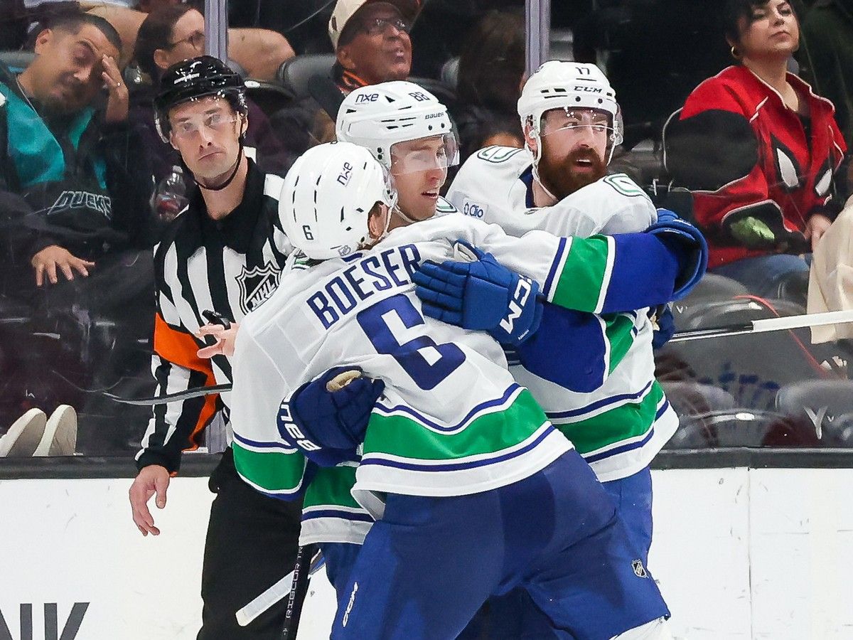 Canucks 6, Ducks 5 (OT): Jonathan Lekkerimäki is all you need Lekkerimäki plays third-period hero with two late goals and Filip Hronek ends it in overtime to snap skid at 10