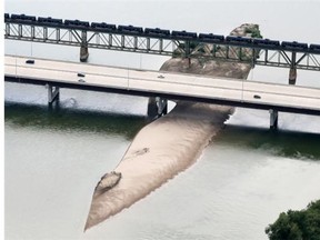 With two new spans expected in three years, Saskatoon city council hopes to come up with a formal policy on how to name the city's bridges.