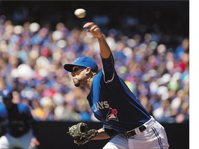 Newly minted Blue Jays pitcher David Price was an instant hit with fans as more than 45,000 applauded his 11-strikeout effort in Toronto Monday. The Jays beat the Minnesota Twins 5-1.