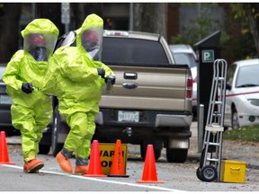 A leaking canister of gas used for a laser at an eye clinic on Spadina Crescent led to a building evacuation in downtown Saskatoon on Sept. 16, 2015