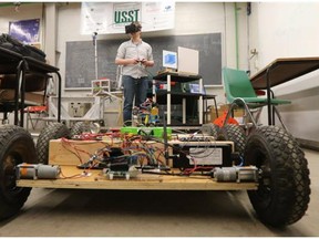 A University of Saskatchewan team has won a worldwide competition to design a machine capable of conducting specific research on Mars.