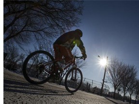 Saskatoon city council will not look into introducing a mandatory bike helmet bylaw