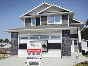 North Ridge Development Corporation's newest model home, The Lynbrooke, is located at 334 Childers Crescent in the popular new area of South Kensington. The 1,276 square foot modified bi-level makes efficient use of space, so the home feels much larger than its actual footprint.