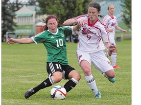 University of Saskatchewan Huskies midfielder Kelly Cerkowniak moves the ball against the University of Winnipeg Wesmen in CIS soccer action on Sunday.