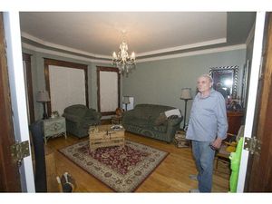 99999-SASKATOON,SK--OCTOBER 26/2015--Les and Marilyn Erman bought their home on Avenue H South nearly 30 years ago and have restored the near century old home to its' former glory as seen, Tuesday, October 26, 2015. (GREG PENDER/ STARPHOENIX)