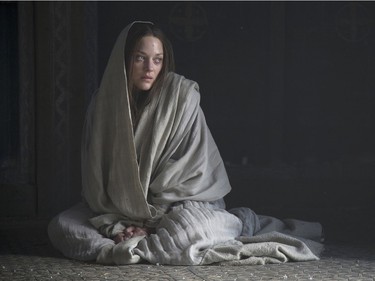 Marion Cotillard stars as Lady Macbeth in "Macbeth."