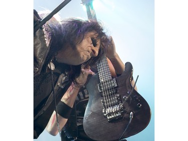 Alice Cooper opened the show at SaskTel Centre before Mötley Crüe, December 10, 2015.