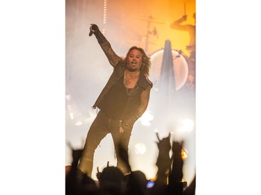 Vince Neil and Mötley Crüe's final tour concert at SaskTel Centre, December 10, 2015.