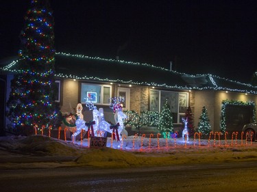 Saskatoon's Christmas lights tour takes us to Central Avenue, December 7, 2015.