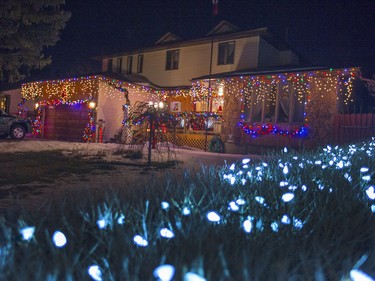 Saskatoon's Christmas lights tour takes us to 2600 block of Cumberland Avenue, December 7, 2015.
