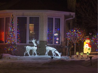 Saskatoon's Christmas lights tour takes us to Forsyth Crescent, December 7, 2015.