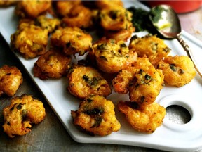 Spicy Shrimp with Green Chutney is an ideal food for New Year's Eve.