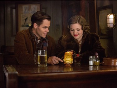Chris PIne and Holliday Grainger star in "The Finest Hours."