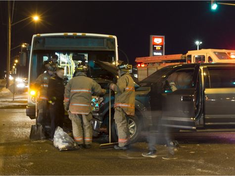 010616-truck_bus_crash.jpg-225365984-truck_bus_crash-W.jpg