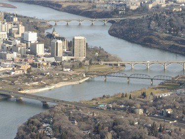 An aerial view of Saskatoon bridges in 2005.