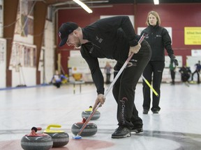 Saskatoon skips Stefanie Lawton and Steve Laycock have teamed up for this week's Canadian mixed doubles curling championship.