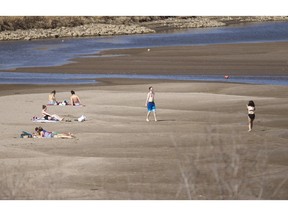 SASKATOON, SASK.; APRIL 18, 2016 - 0419 weather outdoors  Sun worshippers were playing in the sand  soaking up the gorgeous sunshine in warm weather conditions for the middle of April, April 18, 2016 (GORD WALDNER/Saskatoon StarPhoenix)