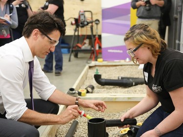 Prime Minister Justin Trudeau visits the YWCA Trade Journey Program at Saskatchewan Polytechnic in Saskatoon, April 27, 2016.