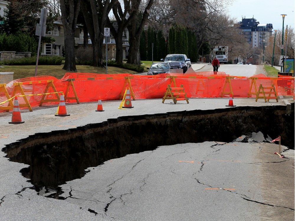 Gallery: Land slump on Saskatchewan Crescent | The Star Phoenix