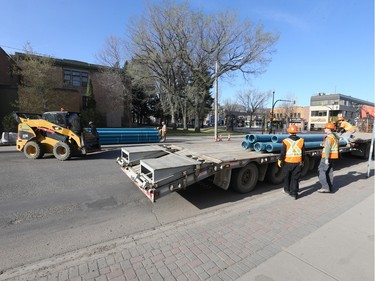 Work began on Broadway Avenue reconstruction on May 2, 2016, with the avenue being closed to traffic in the 600 block. Twelfth Street was also closed at the intersection with Broadway.