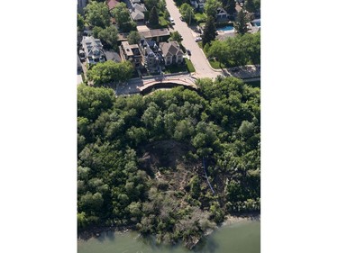 Land slump on Saskatchewan Crescent East, May 27, 2016.