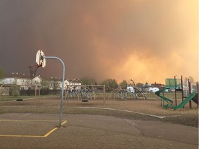 Smoke blocks out the sun as wildfires track across Fort McMurray, Alta. (Courtesy of Krystal Bagley)