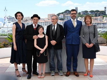 L-R: Rebecca Hall, Mark Rylance, Ruby Barnhill, Steven Spielberg, Jemaine Clement and Penelope Wilton pose on May 14, 2016 during a photo call for "The BFG" at the 69th Cannes Film Festival in Cannes, France.
