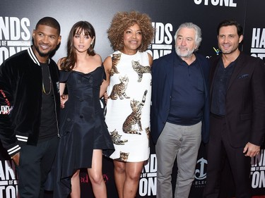 L-R: Usher, Ana de Armasand, Grace Hightower, Robert De Niro and Edgar Ramirez attend the "Hands Of Stone" U.S. premiere at SVA Theatre on August 22, 2016 in New York City.