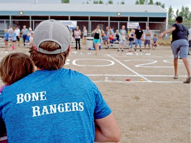 Thirteen hundred people flocked to Macklin, SK over the August long weekend for the 2016 Bunnock World Championship.